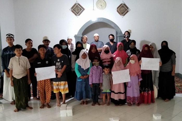 DPC Partai Kebangkitan Bangsa (PKB) Kota Bogor bersama dengan bale yatim piatu melaksanakan kegiatan santunan anak yatim. /DOk. Apakabarbogor.com./Denis Suparis.