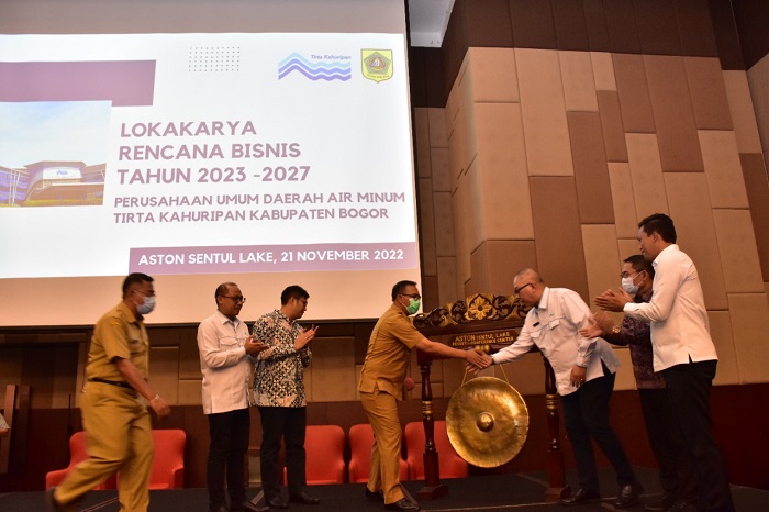 Perumda Air Minum Tirta Kahuripan Kabupaten Bogor menggelar Lokakarya Rencana Bisnis. (Dok. Humas Tirta Kahuripan Kabupaten Bogor) 
