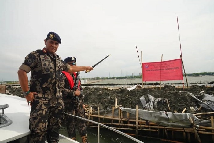 Dugaan pelanggaran pemanfaatan ruang laut oleh PT TRPN di Bekasi. (instagram.com @doniismantodarwin)