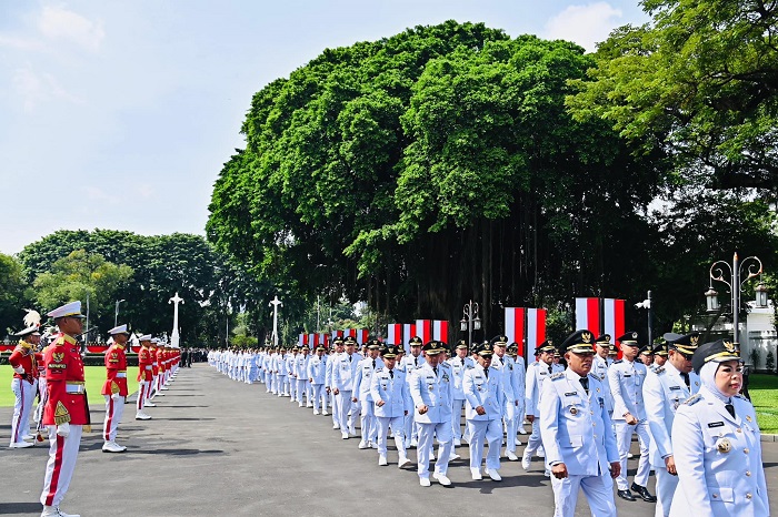 Presiden RI Prabowo Subianto dalam acara Pelantikan Kepala Daerah, Gubernur dan Walikota di Istana Negara, Jakarta. (Facebook.com @Setkab RI)

