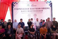 Pemkab Bogor melalui Dinsos Kabupaten Bogor menyalurkan bantuan alat bantu kursi roda sebanyak 546 unit bagi lanjut usia terlantar dan disabilitas. (Dok. Dinsos Kabupaten Bogor)