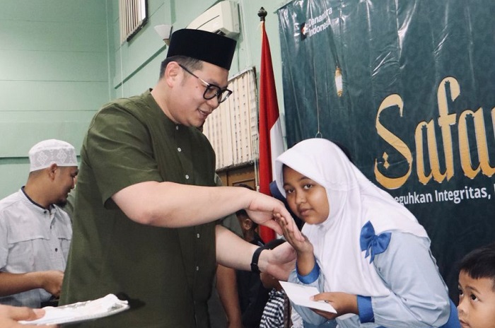PT Antam Tbk Unit Bisnis Pertambangan Emas (UBPE) Pongkor menggelar buka puasa bersama serta memberikan santunan kepada anak-anak yatim. (Dok. PT Antam)