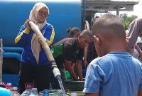 Tim gabungan menyisir desa-desa di Kabupaten Bogor selama 11 hari guna menyalurkan air bersih kepada masyarakat terdampak krisis air akibat musim kemarau yang berkepanjangan. (Dok. Dinsos Kabupaten Bogor)